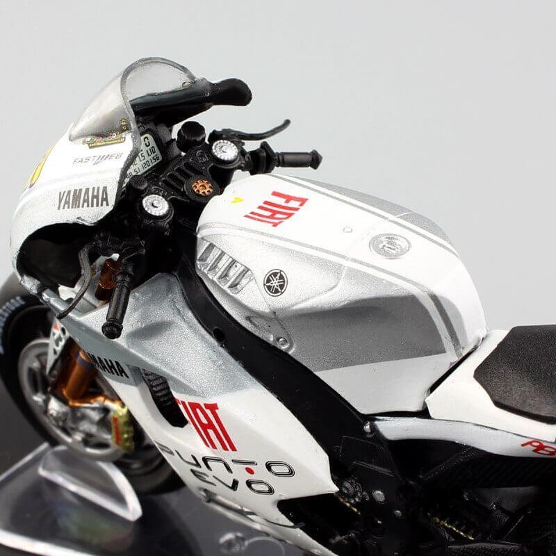 YAMAHA YZR-M1 Diecast White and Black