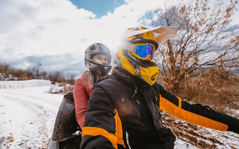 How to Choose the Right Riding Gear for Winters Stay Warm and Safe on the Road